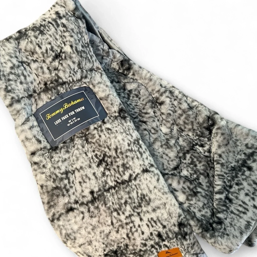 Tommy Bahama Novelty Throw Collection, Oversized Snow Tipped Faux Fur Throw, NEW